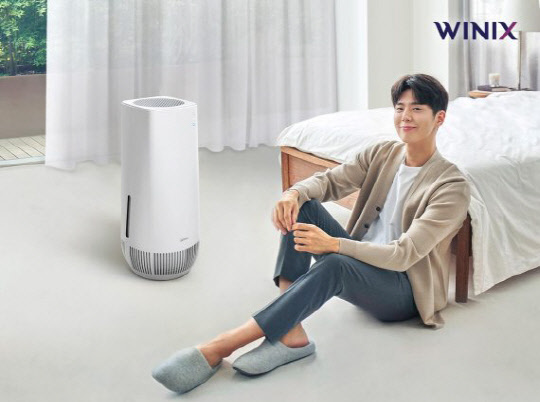 위닉스 프리미엄 공기청정기 'TOWER X'. <위닉스 제공>